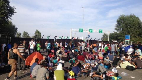 Угорщина допомагає Македонії боротися з мігрантами