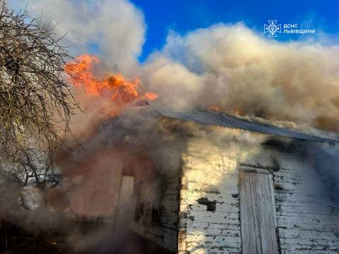 На Самбірщині через пожежу в будинку загинула жінка