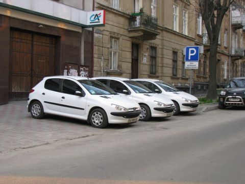 У Львові визначили місця з встановлення зарядки для електромобілів