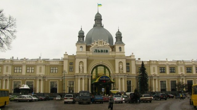 На Головному вокзалі Львова знайшли гранату