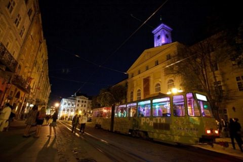 У львівському трамваї вночі можна потанцювати