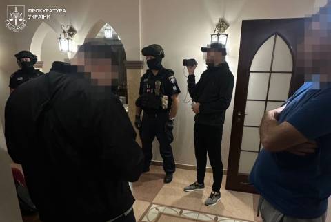 Поліція затримала осіб, які два роки тому підпалили гараж депутата Самбірської міськради