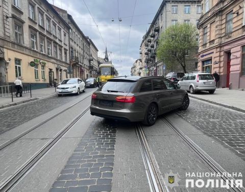 У Львові водій Audi збив пішохода