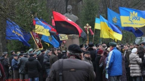 Депутати затвердили дні, коли на Львівщині вивішуватимуть червоно-чорний прапор