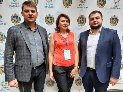 Андрій Якимів та Надія Стець з Асоціації Рад Львівщини, а також перший заступник голови Львівської облради Юрій Холод