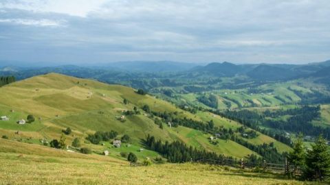 Двох мешканців Львівщини судитимуть за самовільно збудовані будиночки біля водоспаду Кам'янка