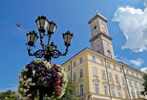 У Львові фасад вежі Ратуші відкриють у понеділок