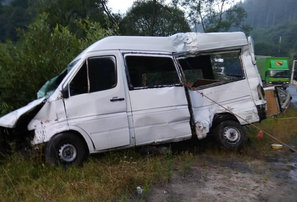 На Сколівщині у ДТП загинув водій авто