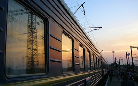 Укрзалізниця відновила попередній продаж квитків на ряд поїздів