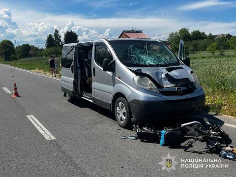 На Самбірщині Opel Vivaro на смерть збив електромопедистку 