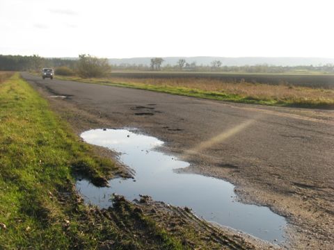 Майже 80% доріг Львівщини потребують ремонту