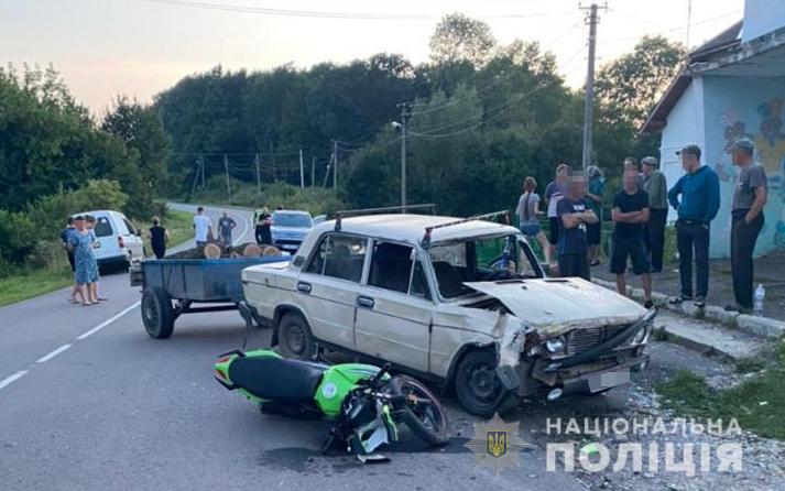 На Самбірщині у ДТП травмувалися двоє водій та пасажир мотоцикла