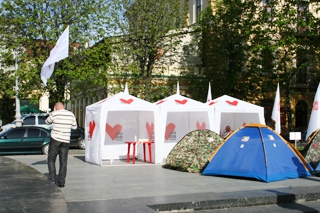 Політики про голодування соратників Тимошенко у Львові
