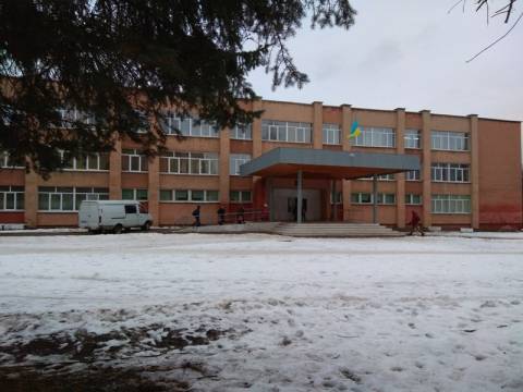 Школам та підприємствам Львівщини рекомендують перейти на дистанційне навчання та роботу