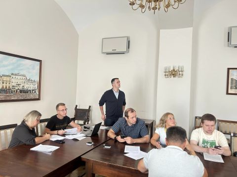 Депутати погодили виділення коштів на встановлення сонячних електростанцій у школах, дитячих садочках та поліклініках Львова