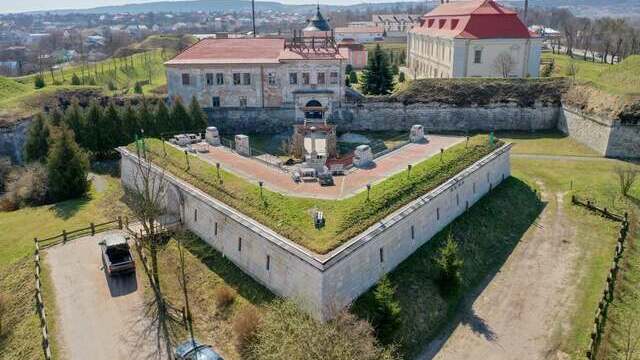 Частину Золочівського замку продають за майже пів мільйона доларів