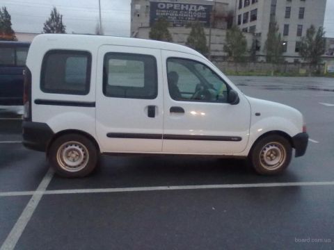 Вчора на Львівщині горіли два "Renault Kangoo"