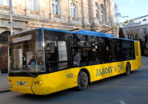 У день матчу Карпати - Дніпро у Львові збільшать кількість тролейбусів