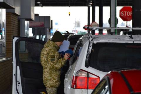 На кордоні з Польщею – черги з 85 авто