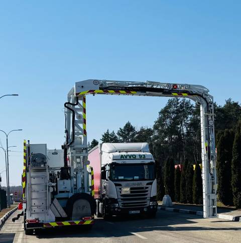 У двох пунктах пропуску на Львівщині запрацювали спеціальні мобільні сканери