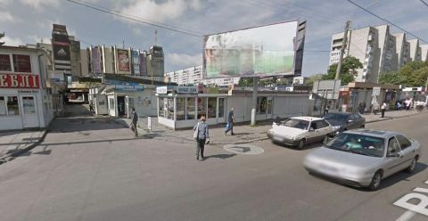 У Львові хочуть знести 8 кіосків на продуктовому ринку біля нового ЦУМу