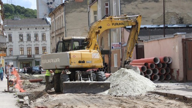 Львівавтодор купив чеську машину для ремонту доріг