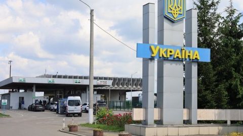 На кордоні з Польщею – черги з 125 авто та 20 пішоходів