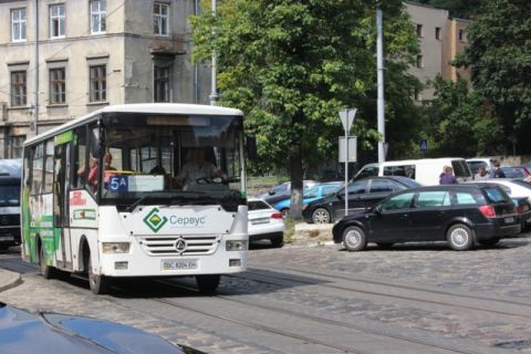 У Львові відновлюють курсування маршрутки до ТРЦ Вікторія Ґарденс