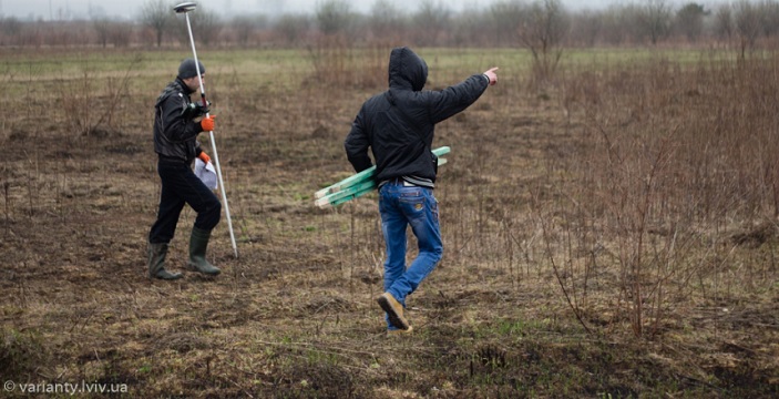 На Яворівщині незаконно передали землю у приватну власність