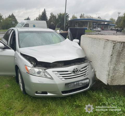 У Шептицькому водій Toyota Camry втратив свідомість за кермом і загинув