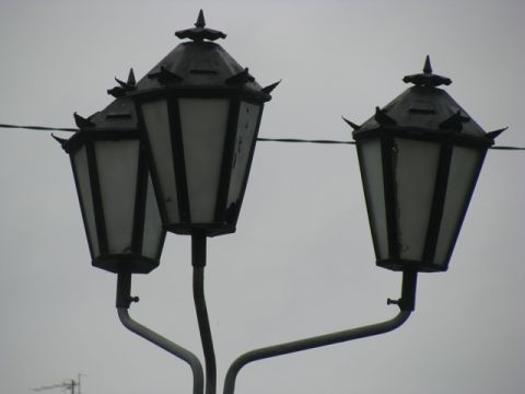 Мешканцям 20 вулиць Львова вимкнули світло