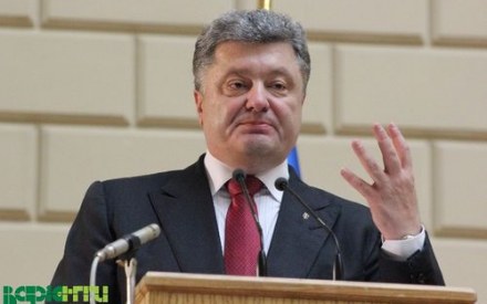 Порошенко не скасує святкування 8 Березня