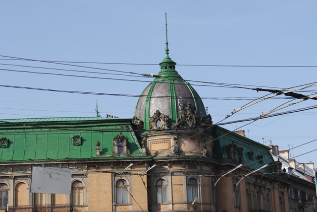 Львівську статую Ощадності реставрують майже за 500 тисяч