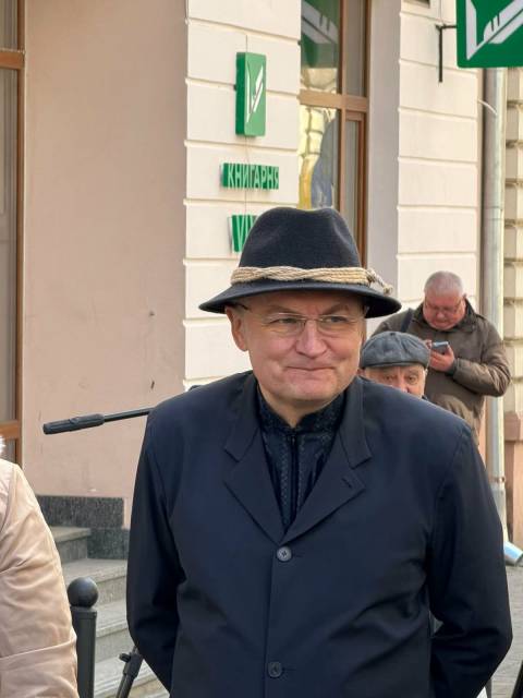 На площі Ринок львів'янин облив Садового невідомою рідиною