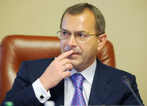 Опозиція вимагає від Януковича відсторонити та затримати Клюєва