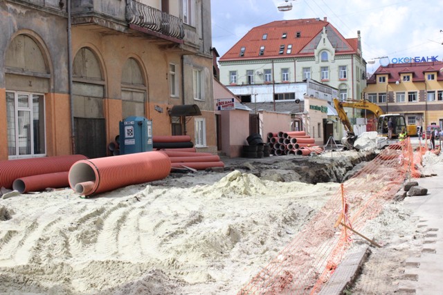 Садовий виділив Львівавтодору 20 мільйонів на ремонт доріг у місті