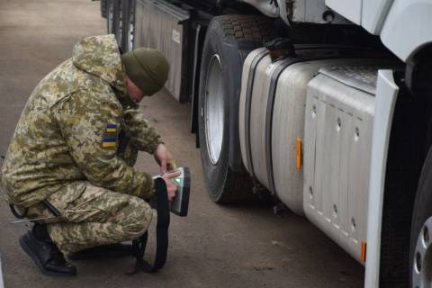 На кордоні з Польщею – черги з 20 авто