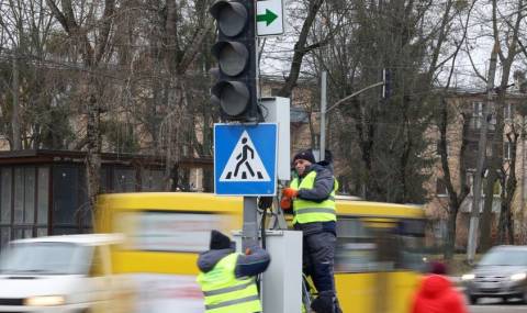 У Львові на два дні відключать світлофори на перехресті вул. Володимира Великого–Янева