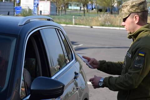 На кордоні з Польщею – черги з 90 авто