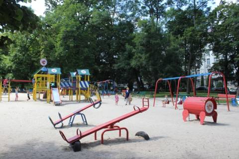 Медики виявили сальмонельоз у вихованців дитячого садочка на Сихові